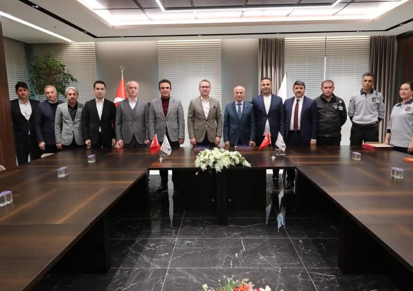 Zeytinburnu Belediyesinde Toplu İş Sözleşmesi İmzalandı.