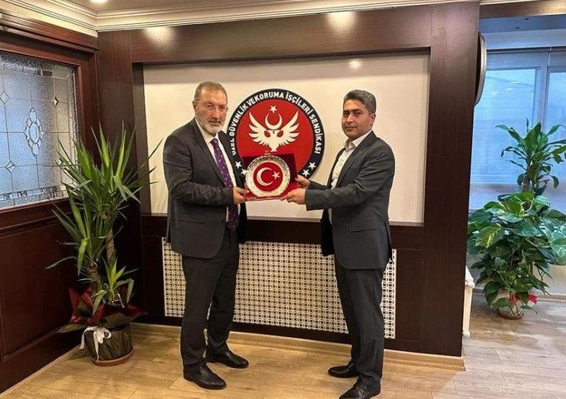 Hizmet İş Sendikası Kırıkkale ve Kırşehir Şube Başkanı Sendikamızı Ziyaret Ettiler.